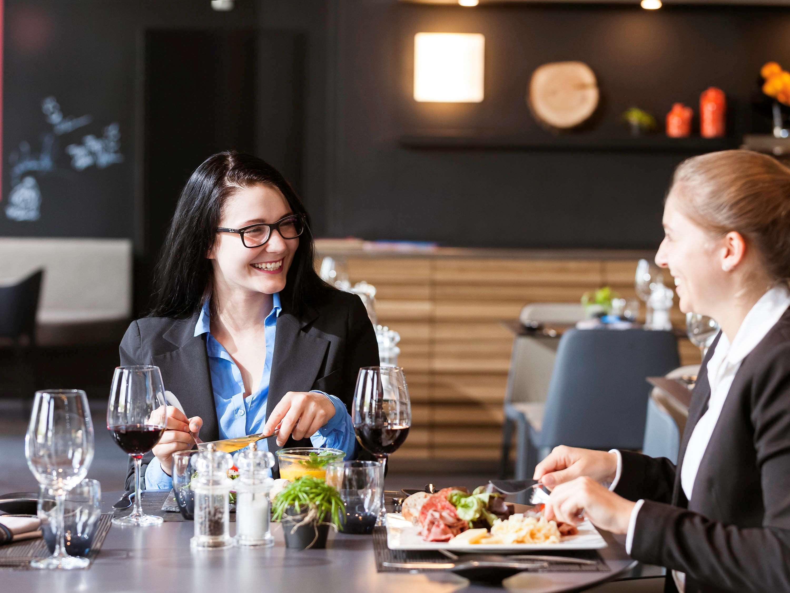 Novotel Bern Expo Ngoại thất bức ảnh